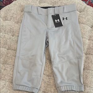 Under Armour cropped softball pants size youth M